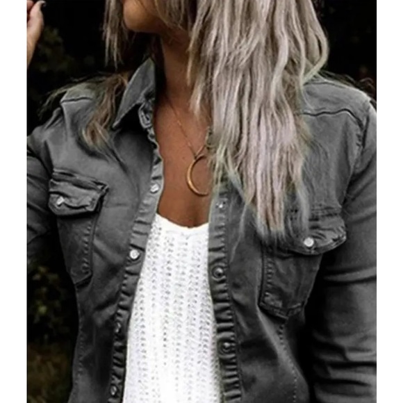 🎉Pre Fall 2022 Long Sleeve Button Down Shacket - Picture 5 of 10